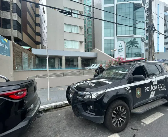 Foragido da Justiça é preso ao tentar se esconder em hotel na Pajuçara com documento falso