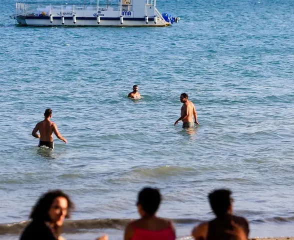 Frente fria: Marinha alerta para ondas de até 2,5 metros em Alagoas