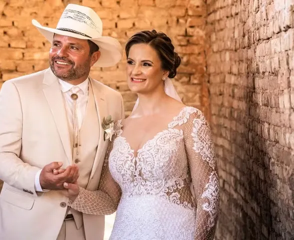 Casal que perdeu noivos em acidentes na mesma via celebra 1 ano de união