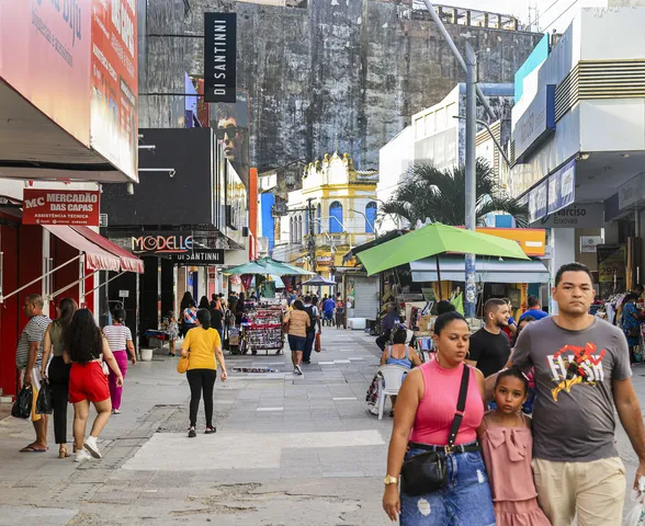 Homem beija mulher sem consentimento e é preso no Centro de Maceió