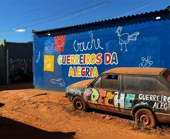 Homem invade creche, ameaça dona e dá coronhada em criança de 1 ano