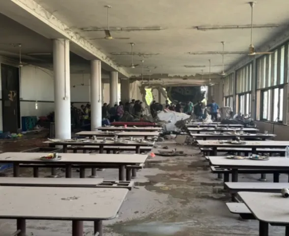 Índia: avião atingiu refeitório de alunos de medicina; 5 morreram