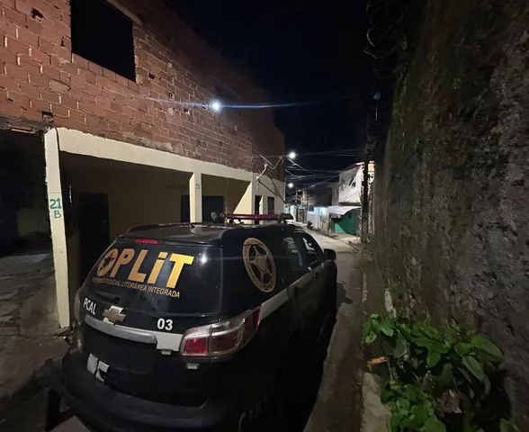 Localizador leva polícia a esconderijo de aparelhos roubados no Feitosa