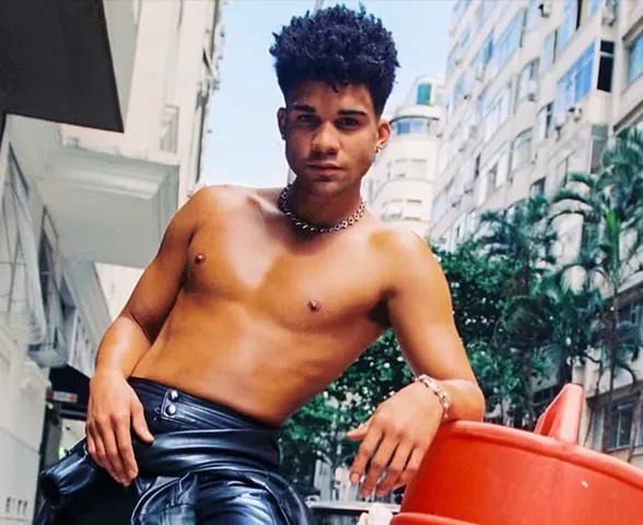 Lucas Leto avalia corpo mais forte e definido após mudança de hábitos
