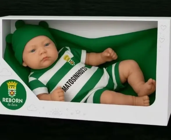 Time de Portugal aceita bebês reborn como sócios-torcedores