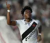 Em jogo com duas viradas, Vasco marca no último minuto e bate o Vitória pelo Brasileirão imagem