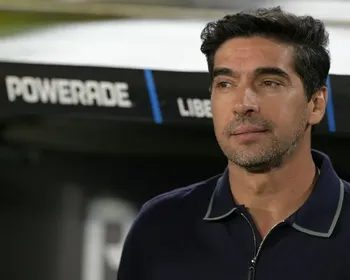 Abel relembra eliminação recente e ofensas de torcedores do Palmeiras: ‘Sangra por dentro’