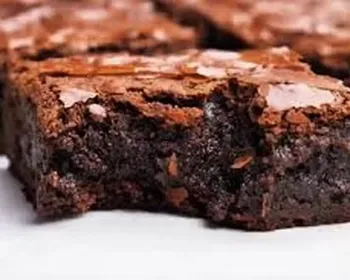 Aprenda como fazer brownie de chocolate