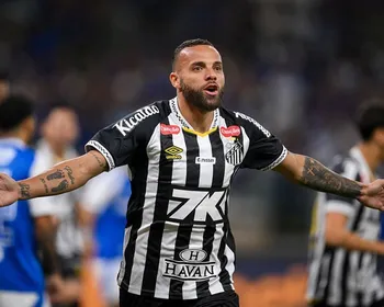 Brasileirão: de virada, Santos vence Cruzeiro e se afasta do Z4