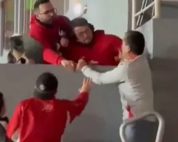 Equipe do Canal do Baldasso é atacada por torcedores no Beira-Rio; veja vídeo