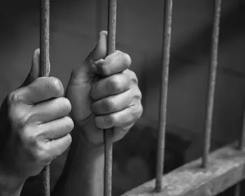 “Gás de pimenta no ânus”: MP investiga tortura contra presas trans