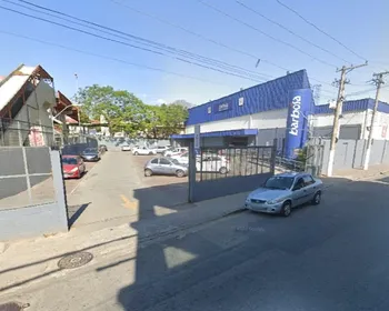 Homem é morto com tiro na cabeça durante briga em supermercado