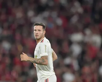 Saúl fala sobre adaptação ao Flamengo e elogia torcida: ‘É uma loucura jogar no Maracanã’