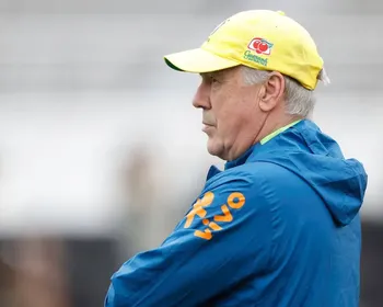 Sem time definido, Ancelotti comanda treino da Seleção Brasileira na Coreia