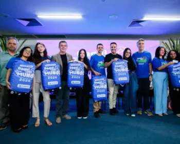 Daqui pra o Mundo: 100 estudantes da rede estadual selecionados para intercâmbio embarcam neste sábado para a Inglaterra