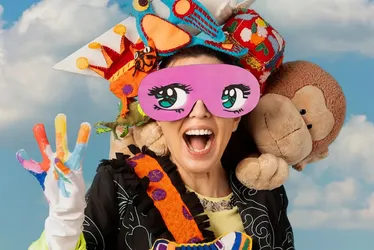 
				Adriana Calcanhotto estreia em Maceió show com cenário inspirado em artesão alagoano
			
			