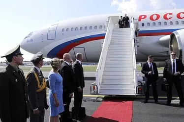 
				Air Force One x Ilyushin Il-96: conheça aviões que levaram Putin e Trump a encontro
			
			