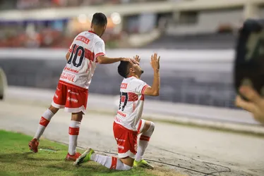 
				CRB vence o Athletic e pula para a 10ª colocação na tabela da Série B: 1 a 0

			