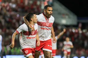 
				CRB vence o Paysandu em casa por 2 a 0, em jogo pela Série B
			
			