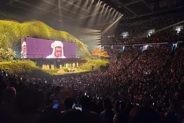
				Como Bad Bunny atrai fãs e injeta milhões na economia de Porto Rico
			
			