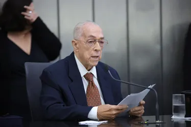 
				Dr. Milton Hênio é homenageado pela Assembleia com Comenda do Mérito Legislativo Tavares Bastos

			
