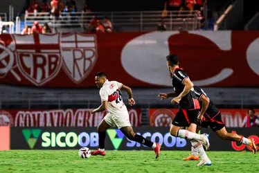 
				Em jogo dramático no final, CRB vence Botafogo-SP, no Rei Pelé, e vai para 8ª posição: 3x2

			