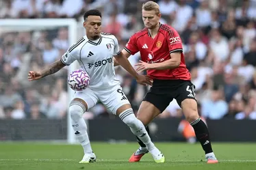 
				Ex-Flamengo faz gol contra, mas Fulham arranca empate contra United
			
			