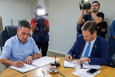 
				Governador Paulo Dantas assina protocolo internacional com Universidade de Lisboa

			