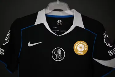 
				Modelo de lançamento do uniforme 3 do Chelsea, Estêvão tira onda: "Very beautiful"
			
			