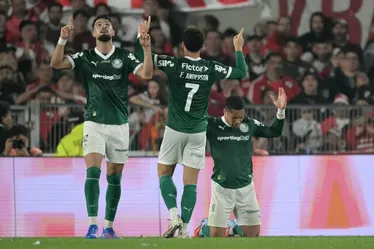 
				Palmeiras bate River Plate fora de casa e abre vantagem na Libertadores
			
			