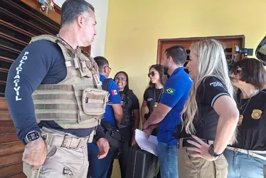
				Polícia faz operação na Clínica Luz e Vida após assassinato de Cláudia Pollyane
			
			