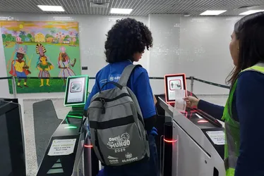 
				Sonhos nas malas: alagoanos embarcam para intercâmbio transformador na Inglaterra
			
			