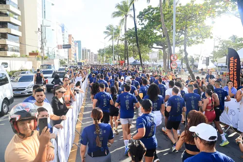 
				4º Circuito Arnon de Mello reúne mais de 4 mil pessoas na orla de Maceió; veja como foi
			
			