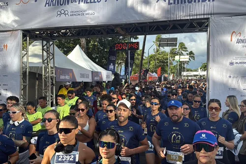 
				4º Circuito Arnon de Mello reúne mais de 4 mil pessoas na orla de Maceió; veja como foi
			
			