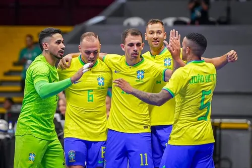 
				Brasil atropela Paraguai e vai à final da Copa das Nações de Futsal
			
			