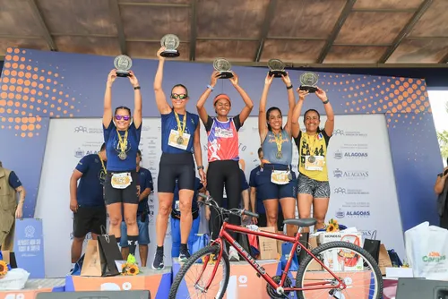
				Campeãs no 4º Circuito Arnon de Mello finalizam prova em 20 e 39 minutos; confira
			
			