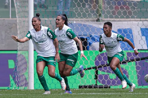 
				Com público recorde, Cruzeiro perde para o Palmeiras e se classifica à final do Brasileiro
			
			