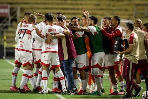 
				'Estou muito satisfeito com a entrega sem bola do nosso time', diz Barroca após vitória fora de casa
			
			