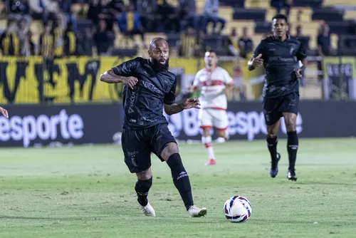 
				Fora de casa, CRB vence Volta Redonda e segue em 10º lugar na Série B: 1 a 0
			
			