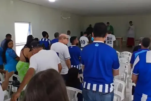 
				Missa, bolo e reconstrução: CSA faz solenidade no aniversário de 112 anos; veja como foi
			
			