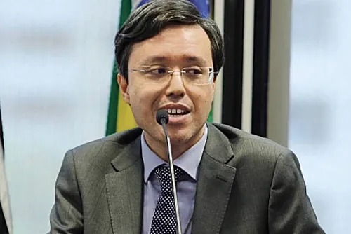 
				Servidor acusado de arrecadar R$ 1 bi em propina era o melhor da turma
			
			