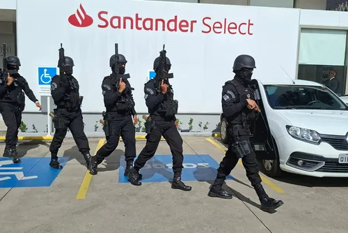 
				Simulado de sequestro de gerente bancário mobiliza policiais na Ponta Verde
			
			