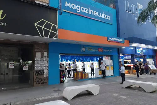 
				Vídeo: loja é evacuada após vazamento de gás no Centro de Maceió
			
			