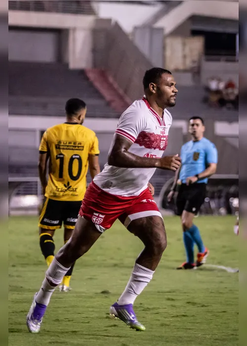 
				CRB vence Amazonas e ganha quatro posições na tabela da Série B: 2 a 0

			
