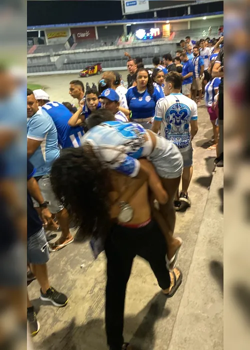 
				Fim de jogo entre CSA e Ituano é marcado por confusão entre torcida e Polícia Militar; vídeos!
			
			