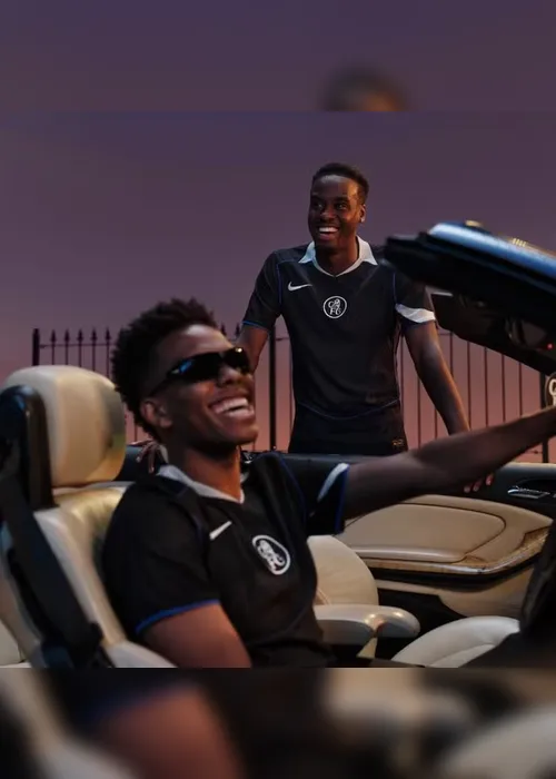 
				Modelo de lançamento do uniforme 3 do Chelsea, Estêvão tira onda: "Very beautiful"
			
			