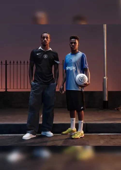 
				Modelo de lançamento do uniforme 3 do Chelsea, Estêvão tira onda: "Very beautiful"
			
			