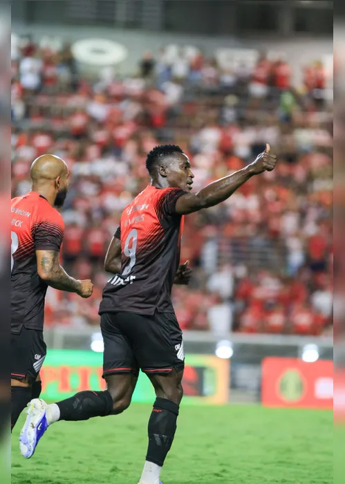  No Rei Pelé, CRB perde para o Athletico-PR e quebra sequência de 2 vitórias seguidas 