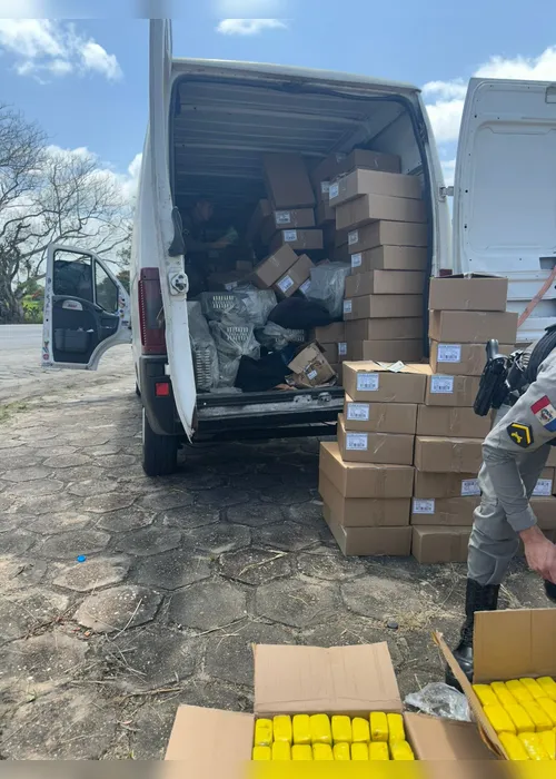 
				PM apreende cerca de 900 kg de maconha em São Sebastião

			