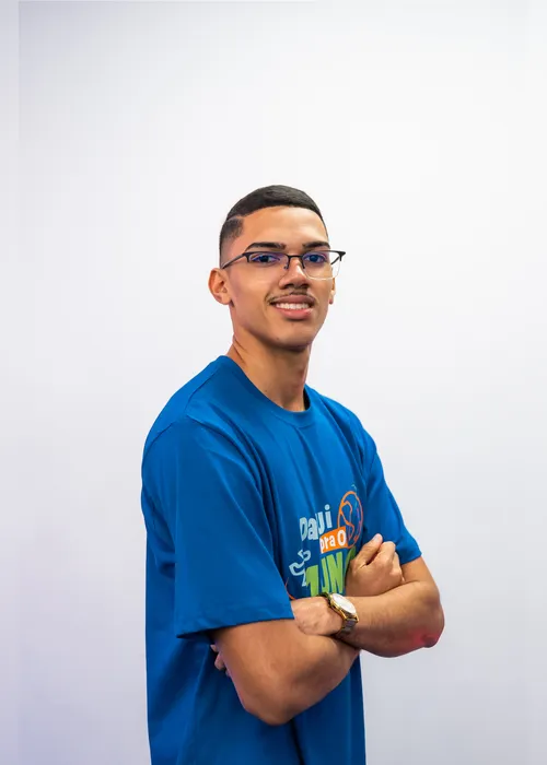 
				Quem são os 100 estudantes da rede pública estadual de Alagoas que farão intercâmbio na Inglaterra
			
			